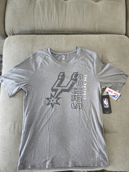 NBA Other - San Antonio Spurs Gray Performance T-Shirt BRAND NEW - Youth XL